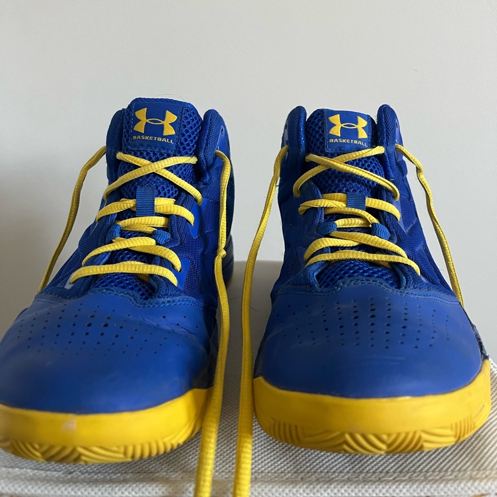UnderArmour Basketball Shoes